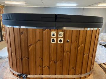 Nieuwe hottub jacuzzi voor 2 personen