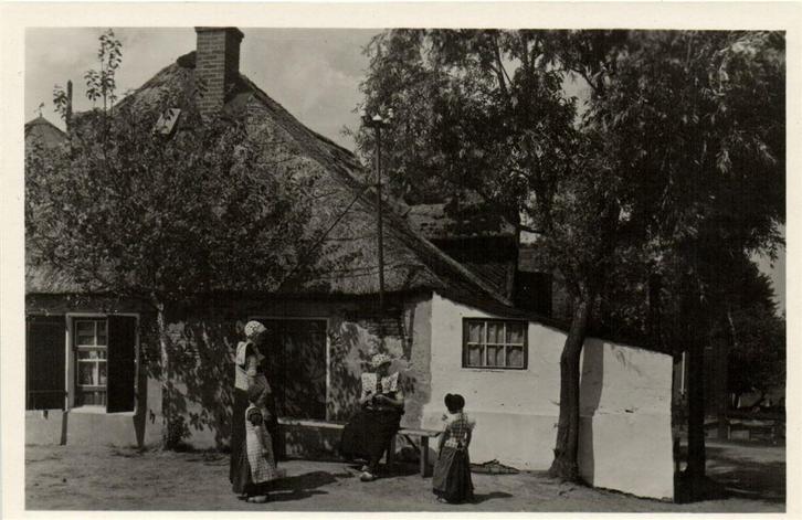 Spakenburg - volk dorpsgezicht - ongelopen, Verzamelen, Ansichtkaarten | Nederland, Ongelopen, Noord-Brabant, Voor 1920, Ophalen of Verzenden