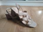 Champagne kleurige schoenen, Pumps, Beige, Nieuw, Ophalen of Verzenden