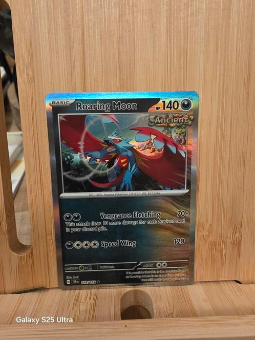 Roaring Moon Temporal Forces holo 109/162, Hobby en Vrije tijd, Verzamelkaartspellen | Overige, Zo goed als nieuw, Losse kaart