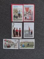6 oude kleurenkaarten Marken roeiboot zeilboot mannen kind, Verzenden, 1940 tot 1960, Klederdracht