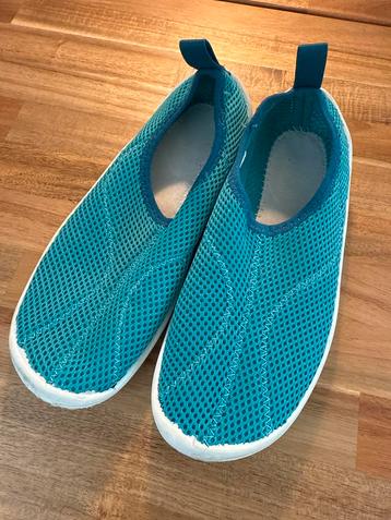 Waterschoenen maat 34/35 beschikbaar voor biedingen