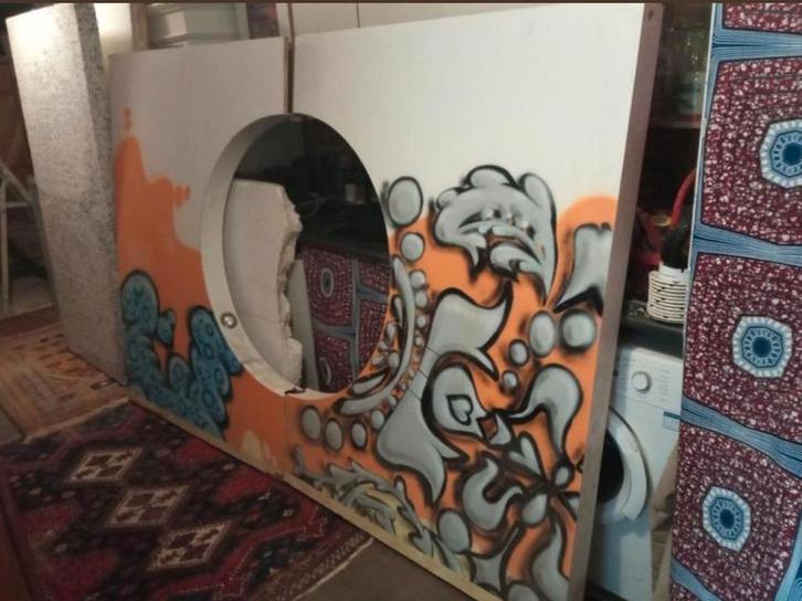 Gratis tussenwand grafitti met verlichting, voor Atelier, Antiek en Kunst, Kunst | Schilderijen | Abstract, Ophalen
