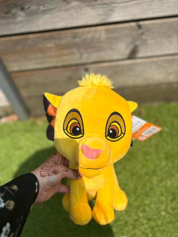 Nieuwe Disney Classics Simba knuffel met geluid beschikbaar voor biedingen