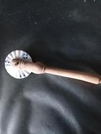 zeer oude aardewerk deegsnijder, Ophalen of Verzenden