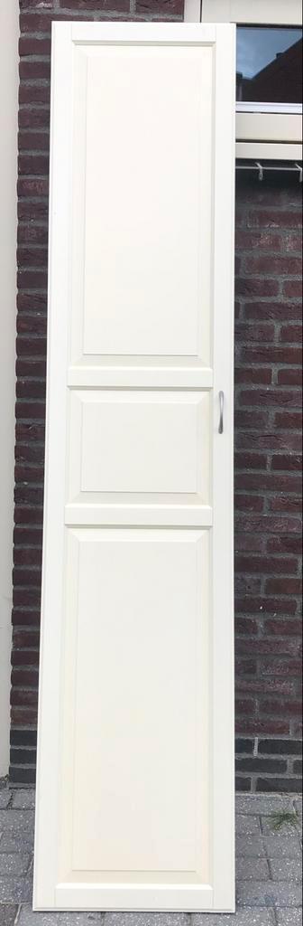 Deur ikea kast 229x50 gratis beschikbaar voor biedingen