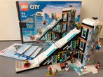 Lego city 60366 ski en klimcentrum met doos en boekjes, Ophalen of Verzenden, Zo goed als nieuw