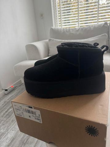 Zwarte UGG Platform Laarsjes - Maat 38 beschikbaar voor biedingen