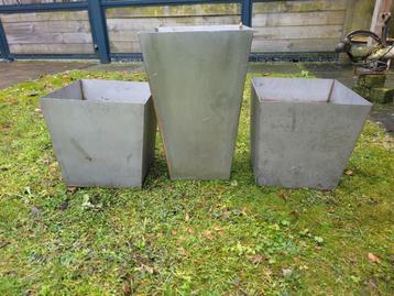 Rvs plantenbak 2x 30 x 30 x30 cm 1x 30x30x50 cm  beschikbaar voor biedingen