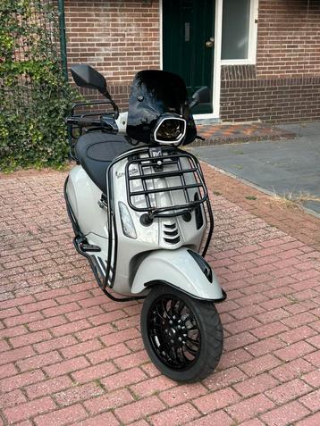 Vespa Sprint full options beschikbaar voor biedingen