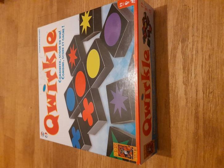 Qwirkle, Hobby en Vrije tijd, Gezelschapsspellen | Bordspellen, Zo goed als nieuw, Ophalen of Verzenden