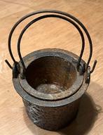 Antiek gietijzeren lijmpotje 7 cm hoog, Ophalen