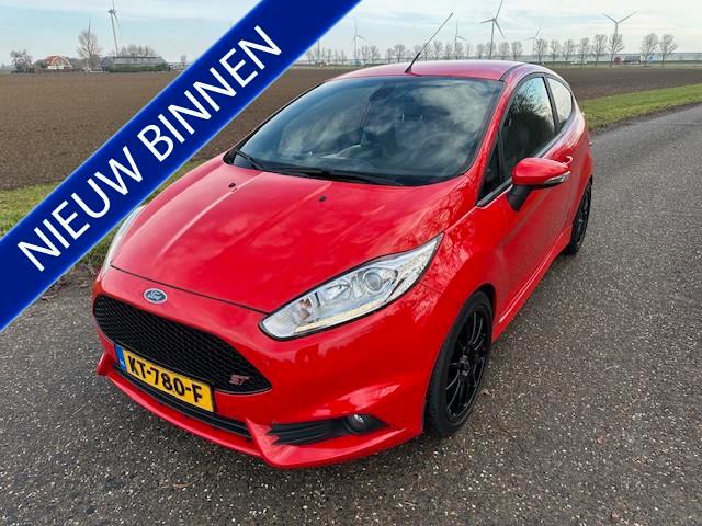 Ford Fiesta 1.6 ST2 Sportuitlaat Camera Enz (bj 2015), Auto's, Ford, Bedrijf, Te koop, Fiësta, ABS, Achteruitrijcamera, Airbags