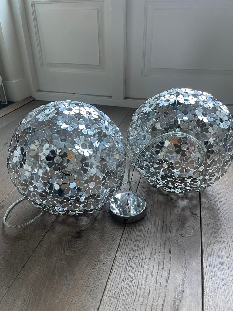 Set van 2 moderne designlampen met metalen bloemstructuur., Ophalen of Verzenden, Zo goed als nieuw, Minder dan 50 cm