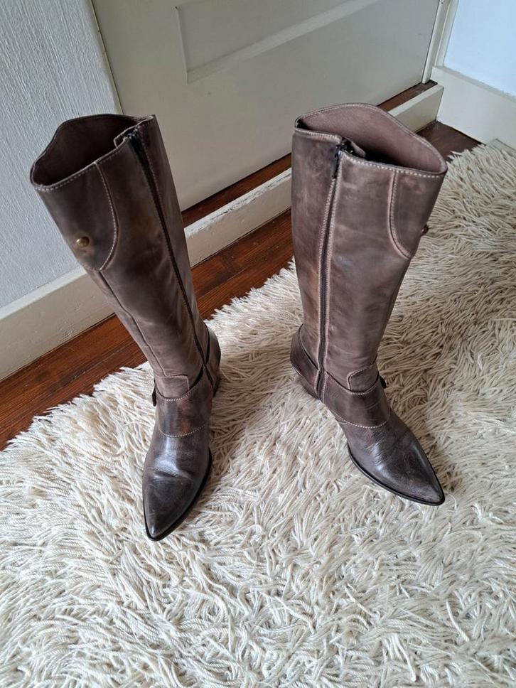 Bruine leren hoge laarzen, zie foto's, mt.39, Kleding | Dames, Schoenen, Zo goed als nieuw, Hoge laarzen, Bruin, Ophalen of Verzenden