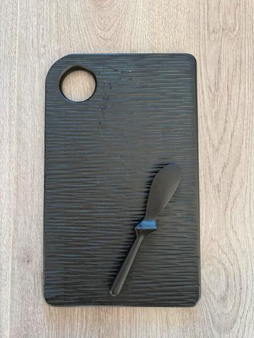 Nieuwe boterplank met mes beschikbaar voor biedingen
