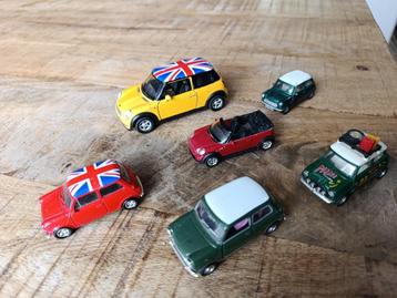 6 Schaalmodellen mini Cooper beschikbaar voor biedingen