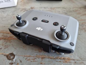 DJI RC-N1 controller beschikbaar voor biedingen