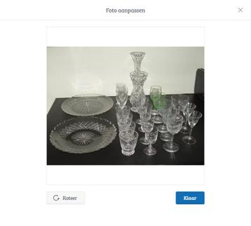 Glaswerk minimaal 70 jaar oud, kristallen vazen en glaasjes  beschikbaar voor biedingen