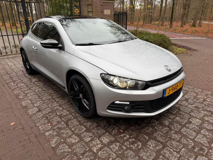 VW Scirocco 1.4 TSI DSG, Xenon, Pano, Navi, Inruil mogelijk, Auto's, Volkswagen, Bedrijf, Scirocco, ABS, Airbags, Airconditioning
