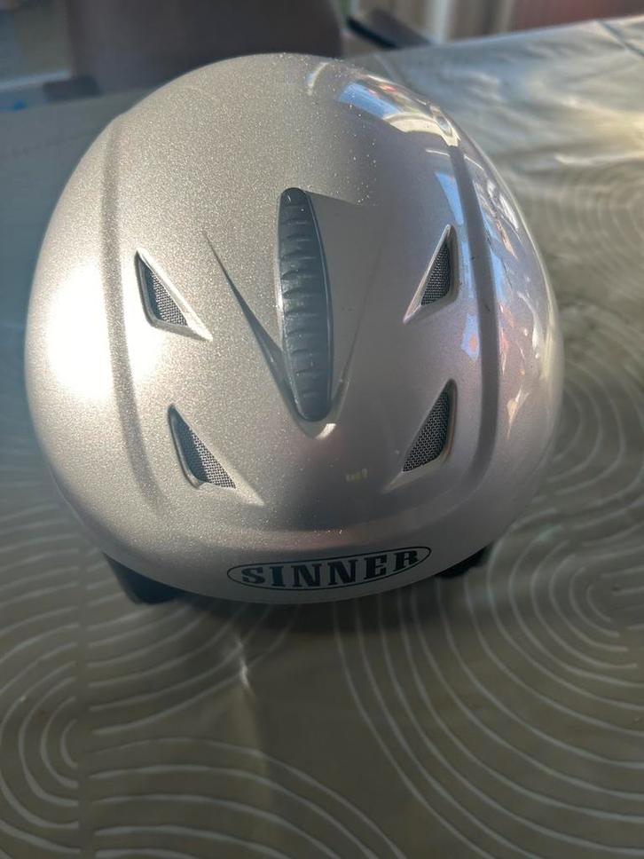 Sinner ski/snowboard helm, Fietsen en Brommers, Brommerhelmen, Zo goed als nieuw, Extra large of groter, Ophalen
