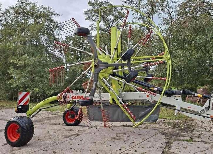 Claas schudder case ih 4210 xl maaier hark wifo bak, Zakelijke goederen, Agrarisch | Werktuigen, Akkerbouw, Weidebouw, Ophalen