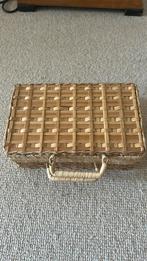 Rieten mandje met handvatten, Ophalen of Verzenden, Zo goed als nieuw