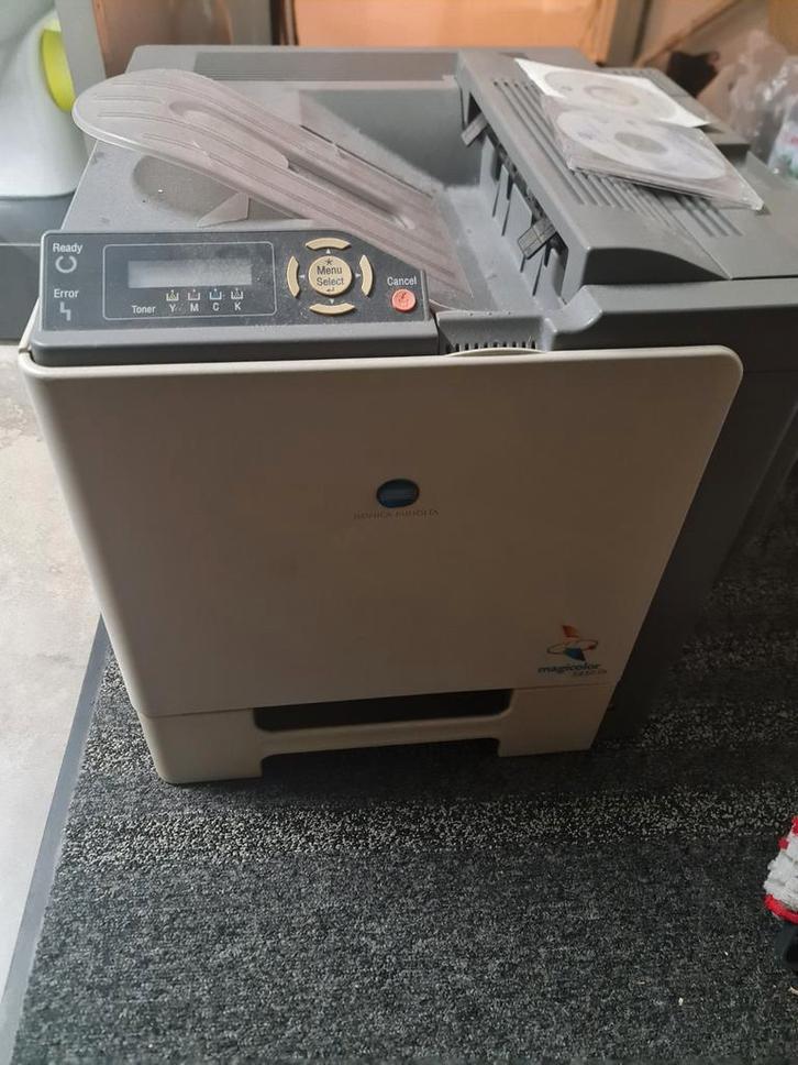 Konica Minolta kleurenlaserprinter met extra toners, Computers en Software, Printers, Gebruikt, Printer, Laserprinter, Kleur printen