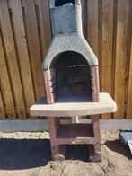Betonnen Bbq, Tuin en Terras, Houtskoolbarbecues, Ophalen of Verzenden, Gebruikt