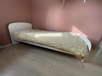 Kinderbed 1.90 bij 90 beschikbaar voor biedingen