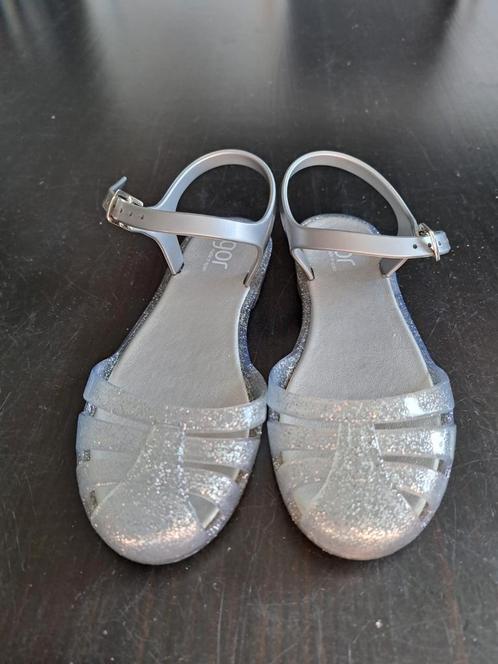 Zilveren glitter sandalen maat 30, Kinderen en Baby's, Kinderkleding | Schoenen en Sokken, Zo goed als nieuw, Overige typen, Ophalen of Verzenden