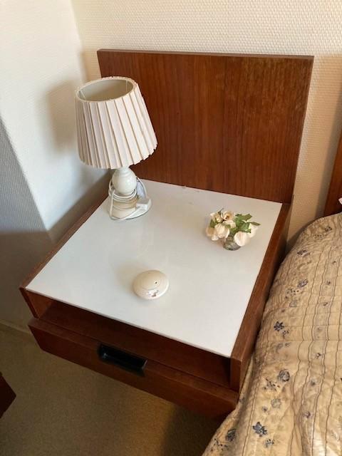 Pastoe 2 nachtkastjes  met hoofdbord  Cees Braakman, Antiek en Kunst, Antiek | Meubels | Kasten, Ophalen