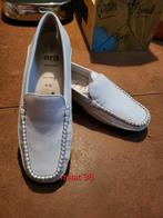 'Ara' nette schoenen gebroken wit maat 38 €10, Kleding | Dames, Schoenen, Ophalen of Verzenden, Zo goed als nieuw, Wit