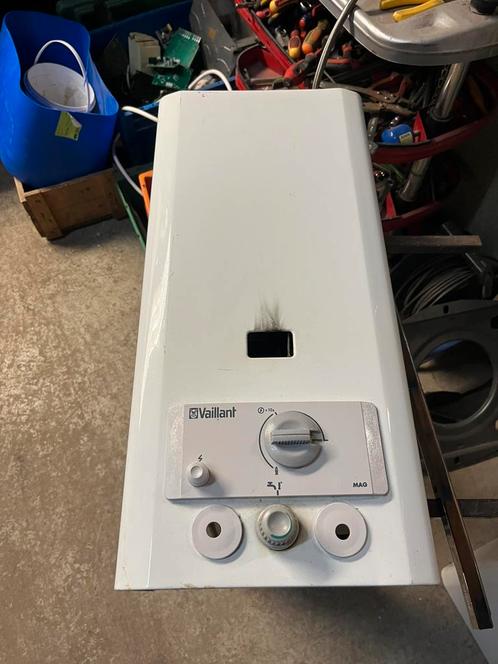 Nette Vaillant Mag 9/2xz propaangeiser, Doe-het-zelf en Verbouw, Geisers en Boilers, Gebruikt, Geiser, Propaan of Butaan, Minder dan 20 liter