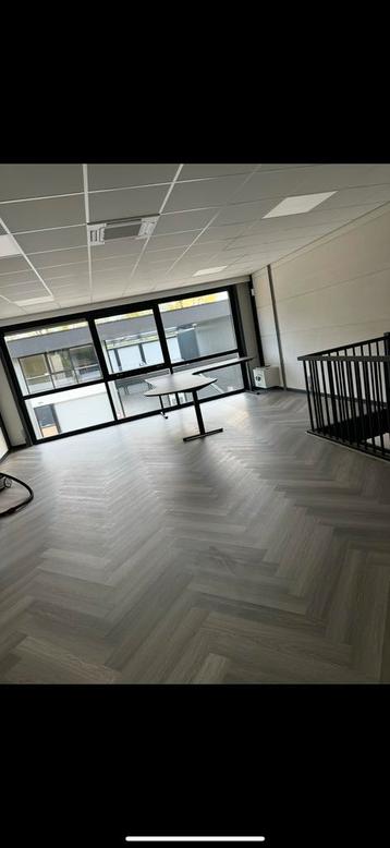 PVC Visgraat met ondervloer 55 m2 beschikbaar voor biedingen