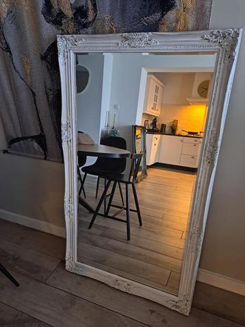spiegel vintagelook beschikbaar voor biedingen