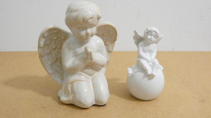 2 leuke Engelen beeldjes [1404], Antiek en Kunst, Antiek | Religie, Ophalen
