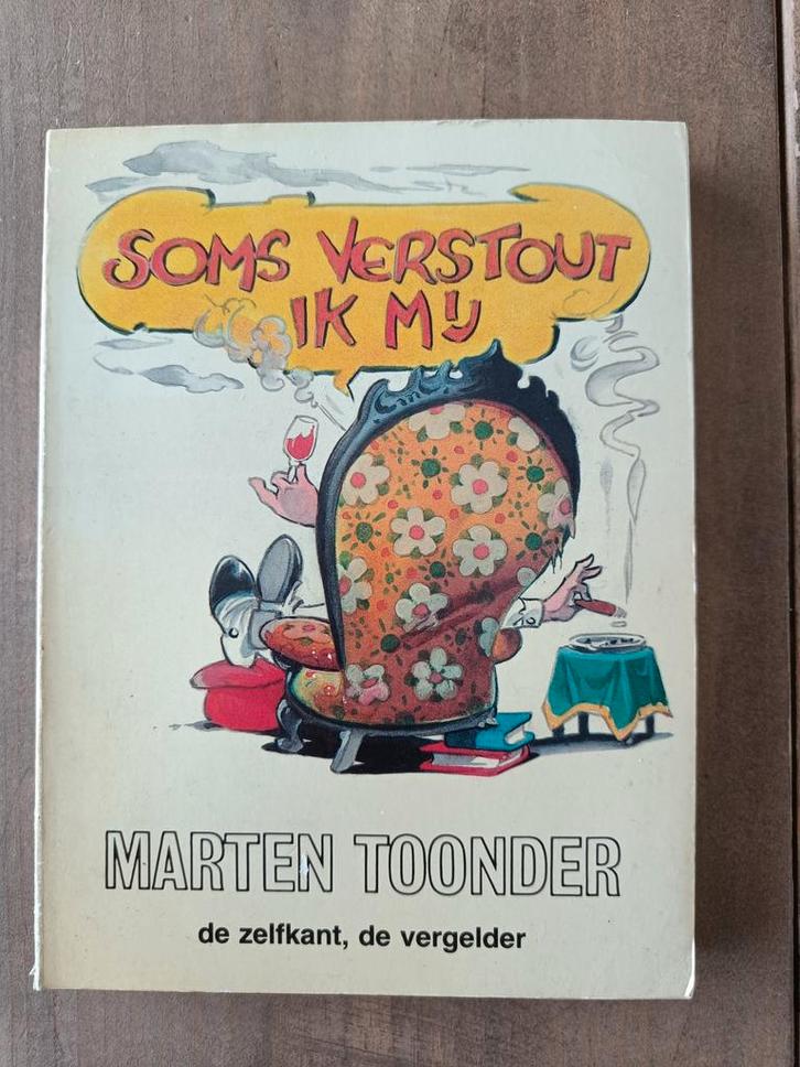 Marten Toonder - Soms Verstout Ik Mij - 1985, Boeken, Literatuur, Gelezen, Nederland, Ophalen of Verzenden