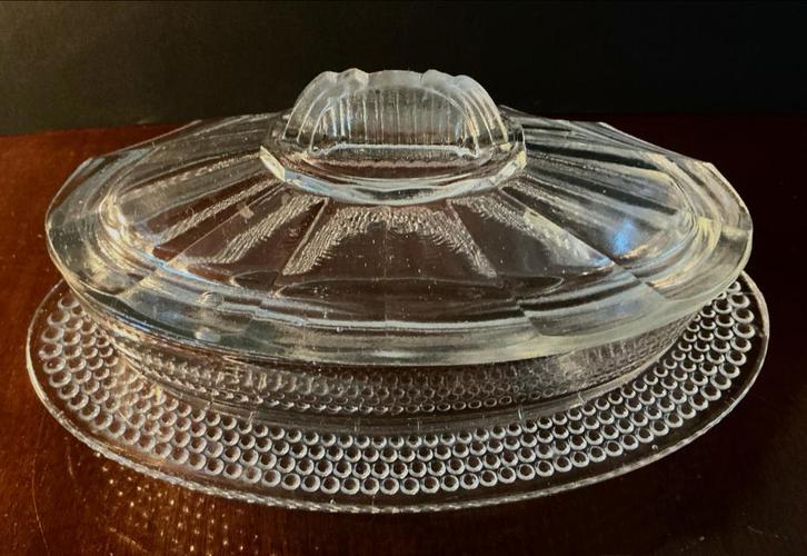 Glazen botervloot - Frans design, Antiek en Kunst, Antiek | Glas en Kristal, Ophalen of Verzenden