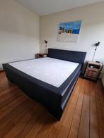 Bed, Huis en Inrichting, Slaapkamer | Bedden, Overige materialen, 180 cm, Gebruikt, Boxspring van Eco Leder