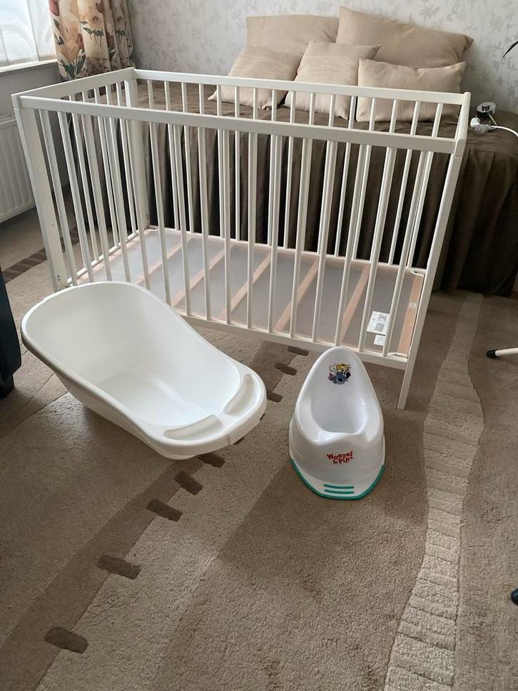 Ledikant, Badje en Potje - Complete Babyuitzet, Kinderen en Baby's, Babywiegjes en Ledikanten, Gebruikt, Ledikant, Ophalen