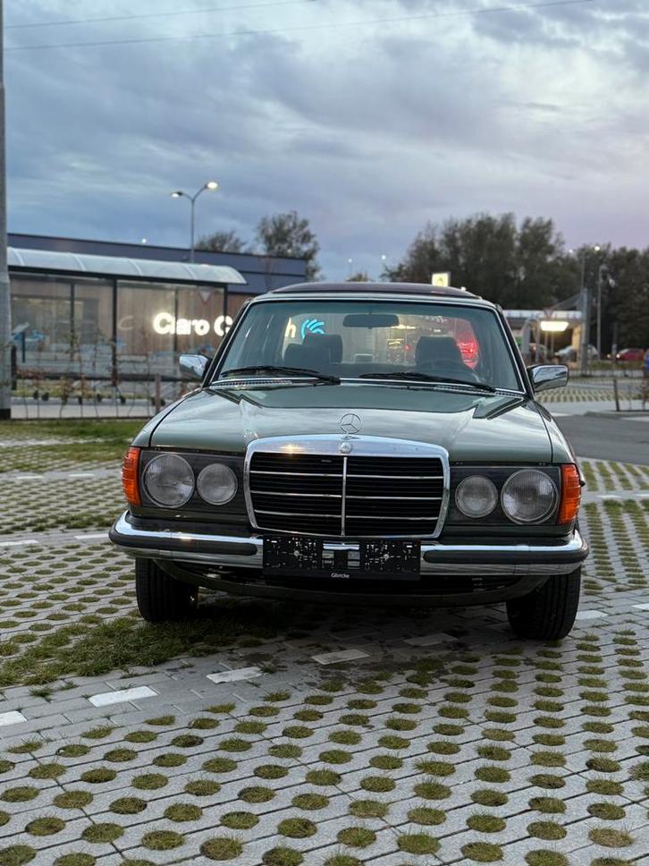 Mercedes-Benz 280E (1980) – Zeer zeldzaam & exclusief, Auto's, Oldtimers, Particulier, Open dak, Benzine, Sedan, Automaat, Groen