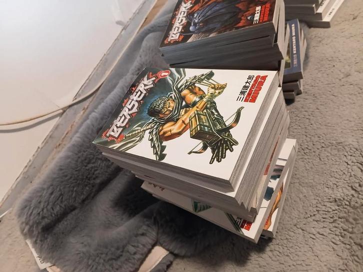 Complete Berserk Serie, Boeken, Stripboeken, Zo goed als nieuw, Complete serie of reeks, Ophalen of Verzenden
