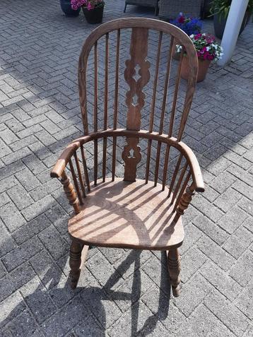 Windsor schommelstoel beschikbaar voor biedingen