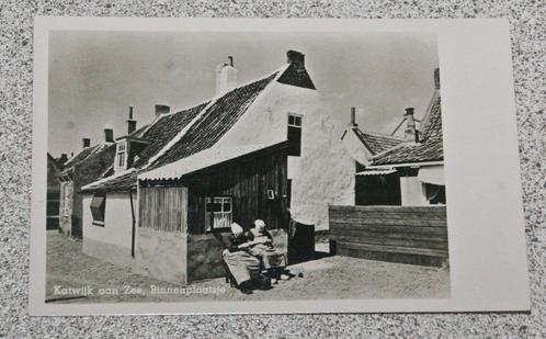 Katwijk aan Zee. Binnenplaatsje., Verzamelen, Ansichtkaarten | Nederland, Gelopen, Zuid-Holland, 1940 tot 1960, Ophalen of Verzenden