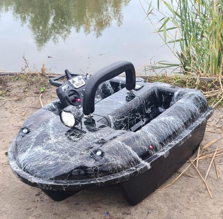 Vernieuwde Bearcreek Voerboot, Watersport en Boten, Hengelsport | Karpervissen, Gebruikt, Overige typen, Ophalen of Verzenden