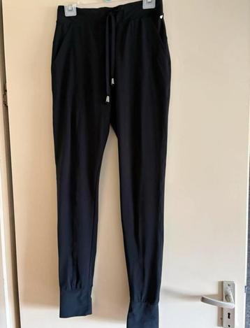 Helena Hart mooie zwarte travelstof broek mt XS ZGAN beschikbaar voor biedingen