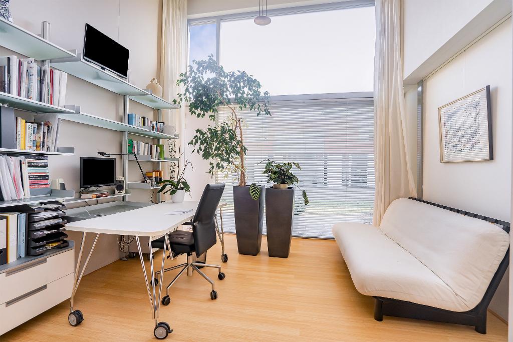 Kartell designtafel Max, Huis en Inrichting, Bureaus, Zo goed als nieuw, Met wielen, Ophalen