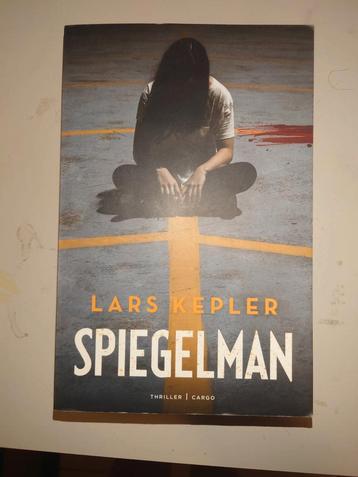 Lars Kepler - Spiegelman beschikbaar voor biedingen