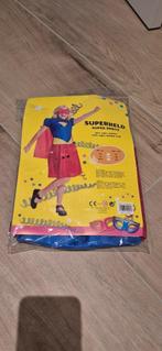 Superhelden pak meisje maat 128, Kinderen en Baby's, Carnavalskleding en Verkleedspullen, Ophalen of Verzenden, Gebruikt, 122 t/m 128